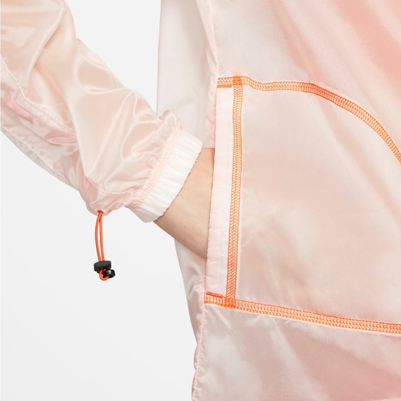 Nike Women's Woven Running Jacket - Picture 7 of 8